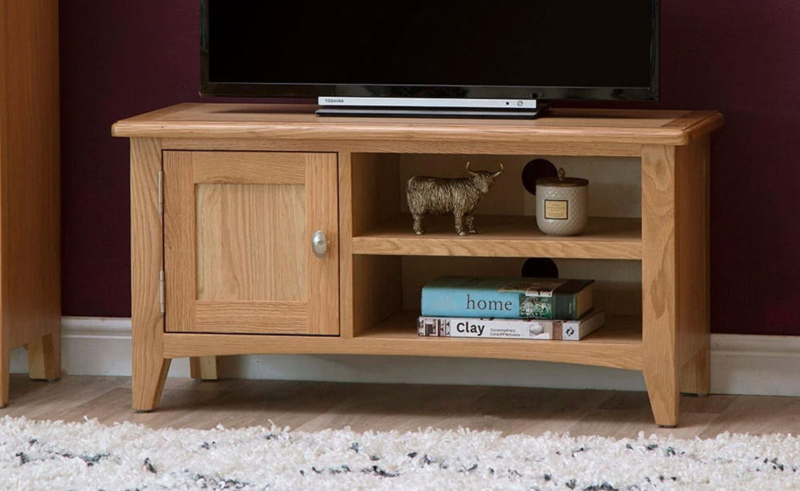 Columbus Oak Small TV Unit 