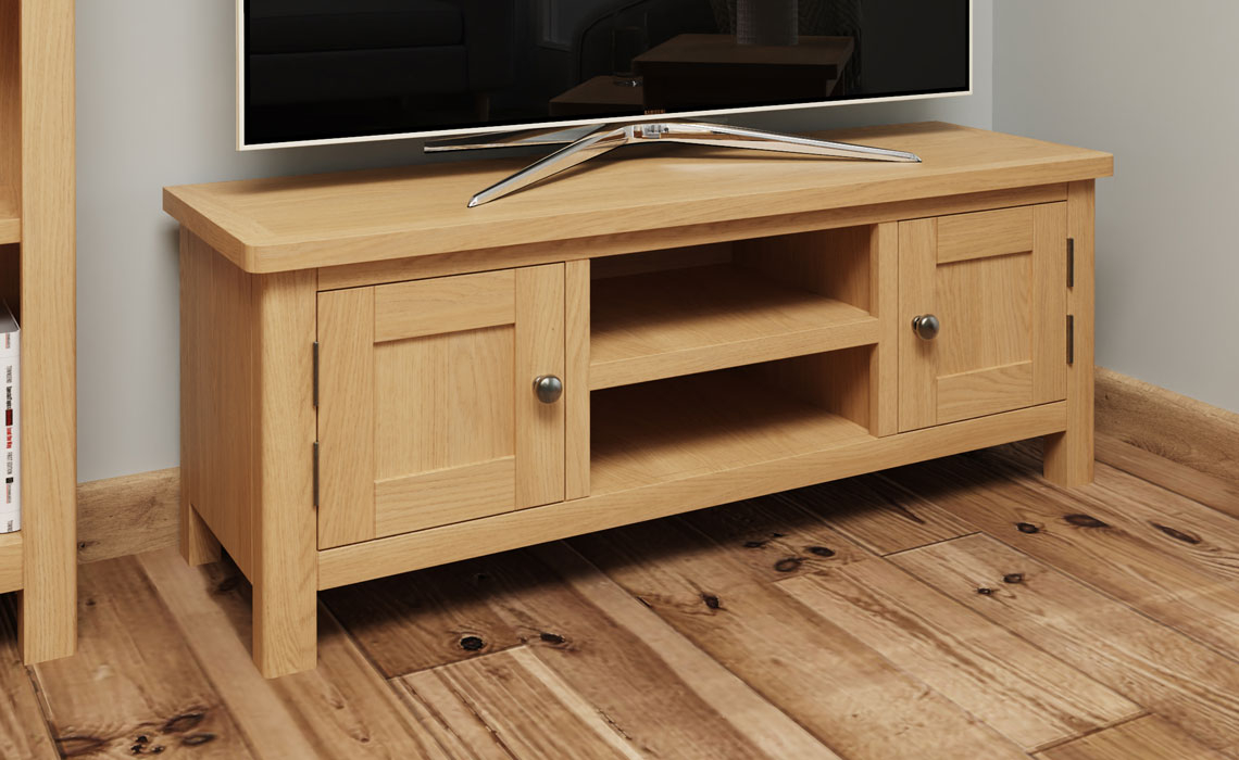 Woodbridge Oak Large TV Unit