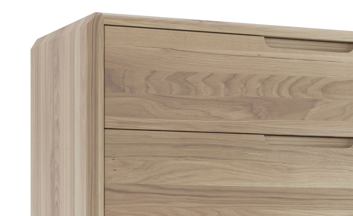 Oxford Solid Oak 4 Drawer Medium Chest