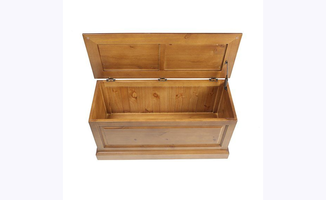 Appleby Pine Blanket Box