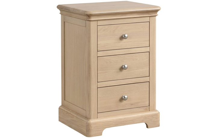 Melford Oak Collection - Melford Oak 3 Drawer Bedside