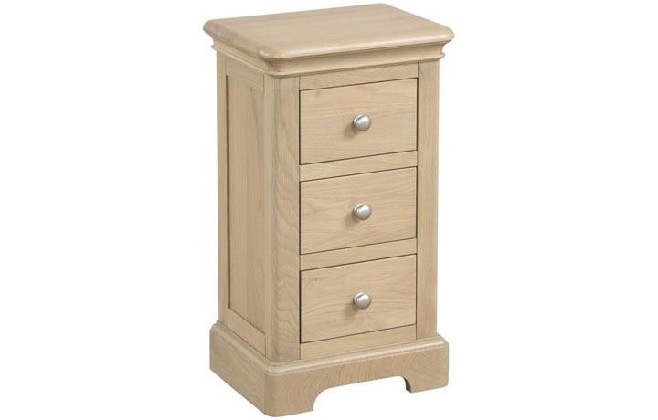 Melford Oak Collection - Melford Oak 3 Drawer Compact Bedside