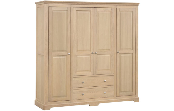 Melford Oak Collection - Melford Oak Quad Wardrobe